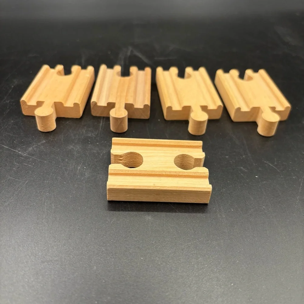 Track‎ Train Small Straight Wood Connectors Set Brio Thomas Toys R Us Lot of 5